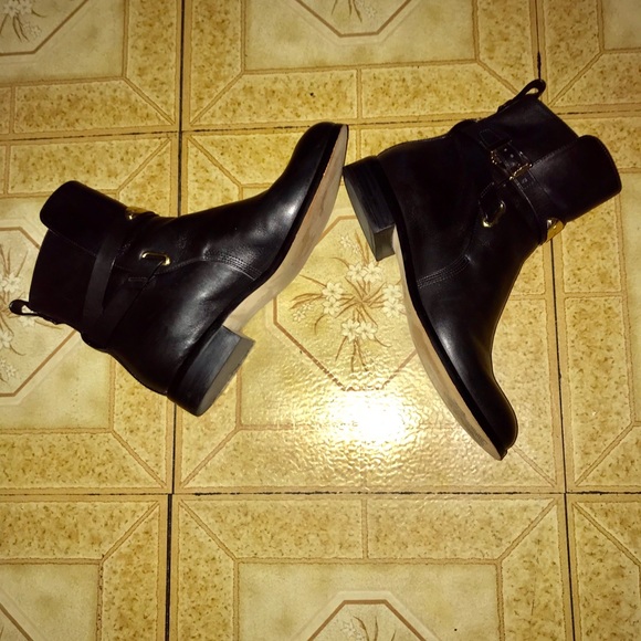 🖤 Michael Kors Arley Leather Ankle Boot 🖤 - Picture 5 of 8